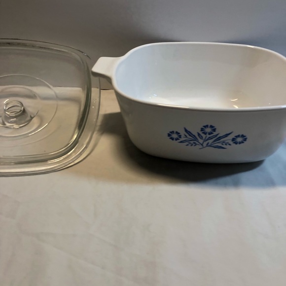 Corning Ware 6 Cup Dish With Lid Vintage Microwave Safe - Picture 3 of 9